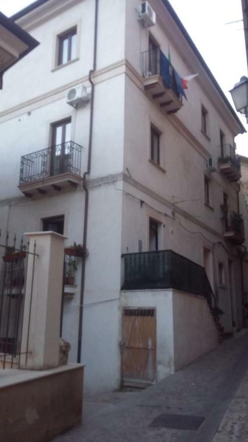 Sotto Il Castello Bed and Breakfast Corigliano Calabro Eksteriør billede